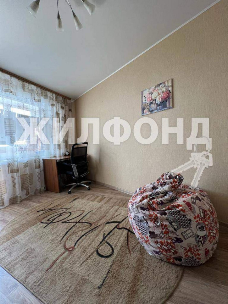 4-комн квартира Нормандия-Неман улица, д.93