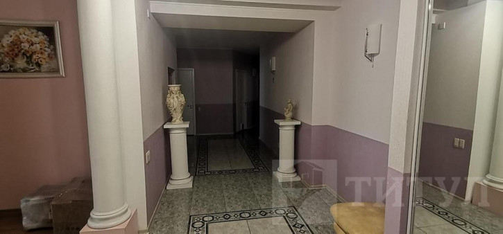 3-комн квартира СЖМ, Космонавтов