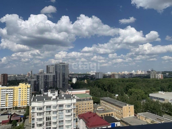 3-комн квартира Чкалова, 18