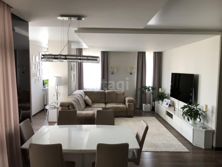 3-комн квартира Мельникова, 27
