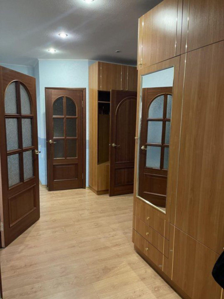 2-комн квартира Костерин пер, 10