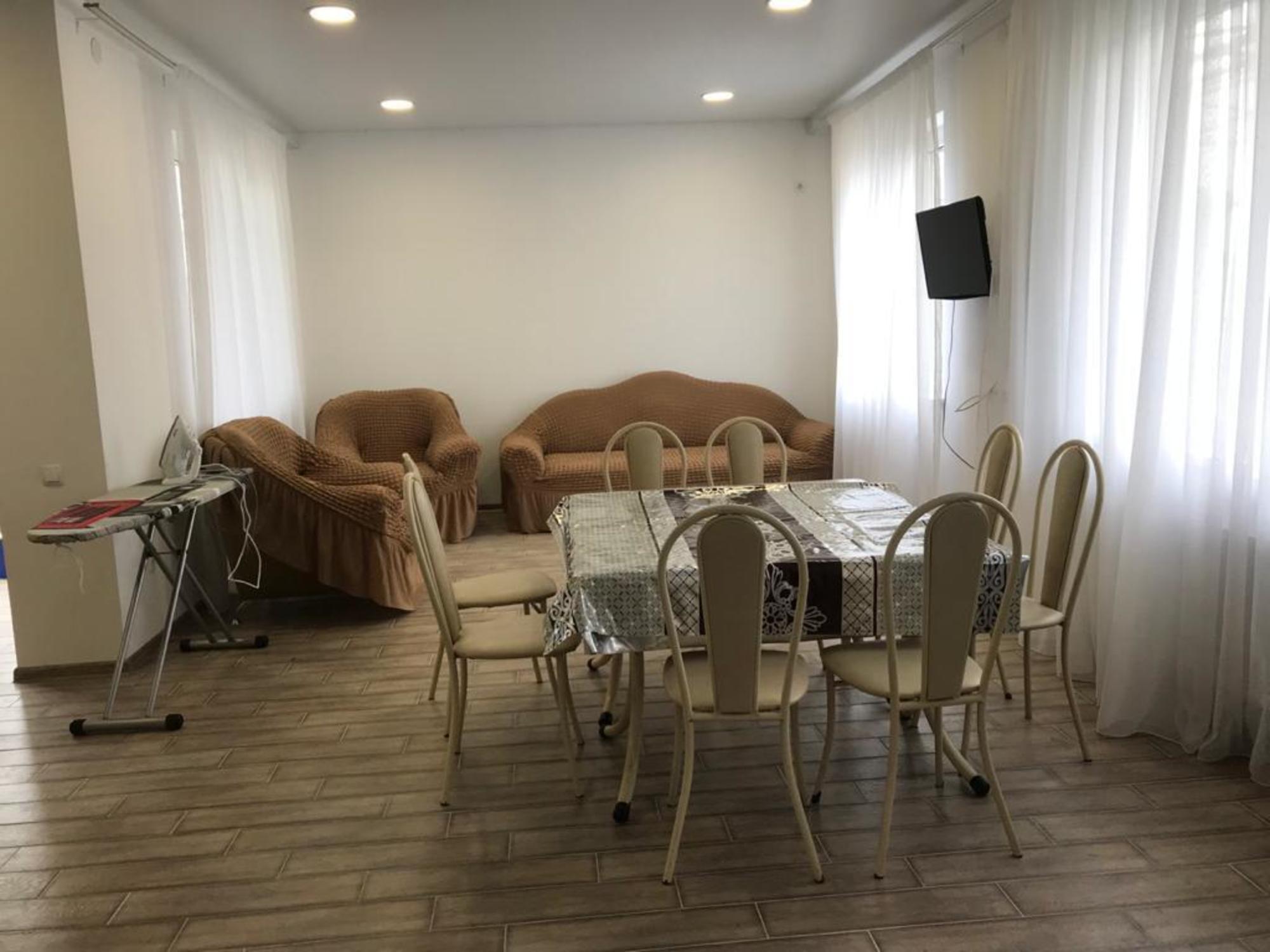 Купить дачу, дом, коттедж за 14 000 000 рублей на улица Комарова