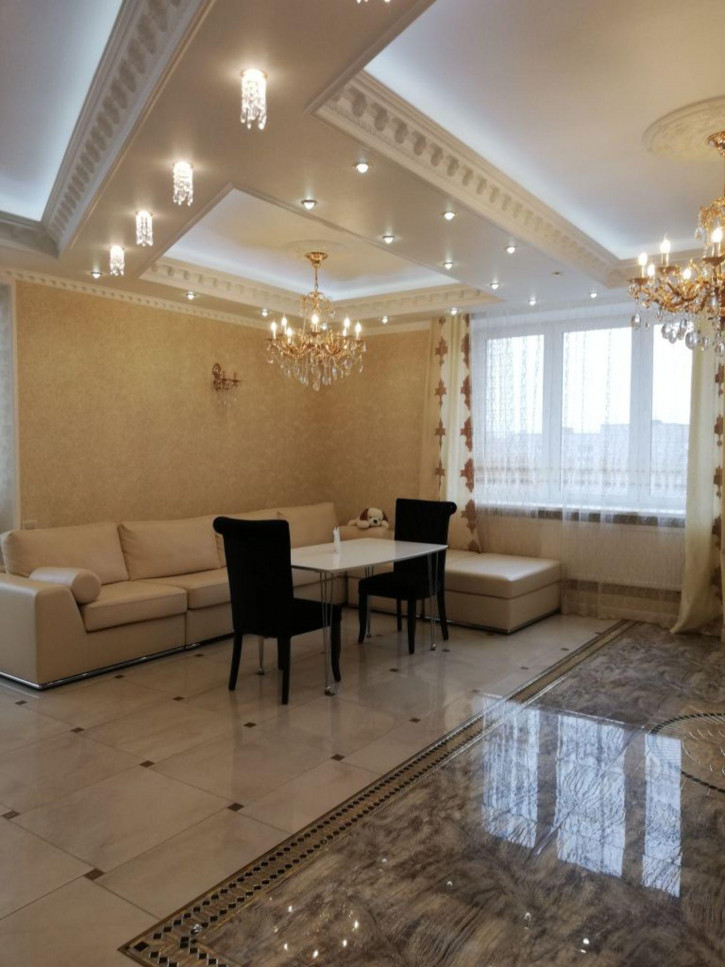 3-комн квартира Конспиративный пер, 11