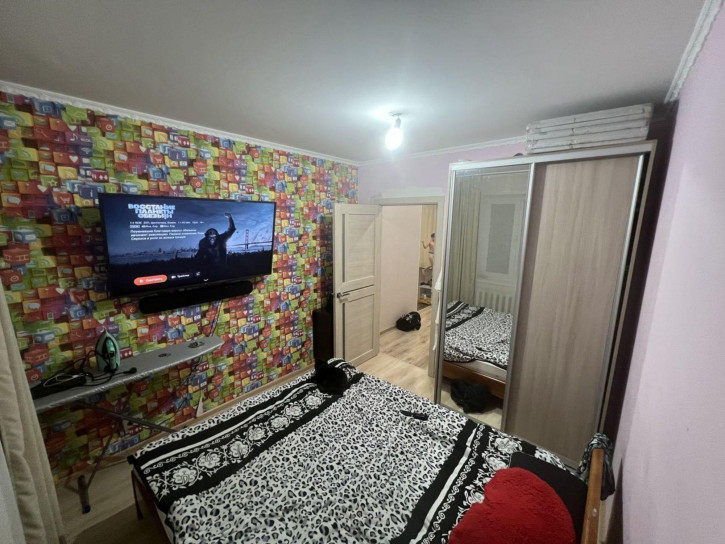 4-комн квартира Романтиков, 4А