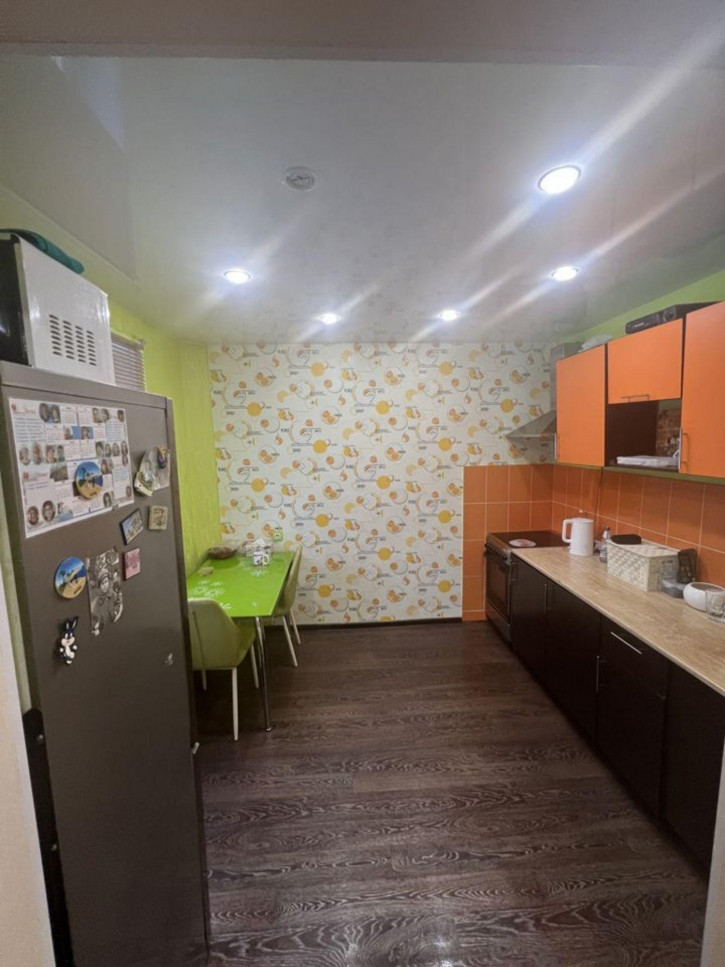 4-комн квартира Романтиков, 4А