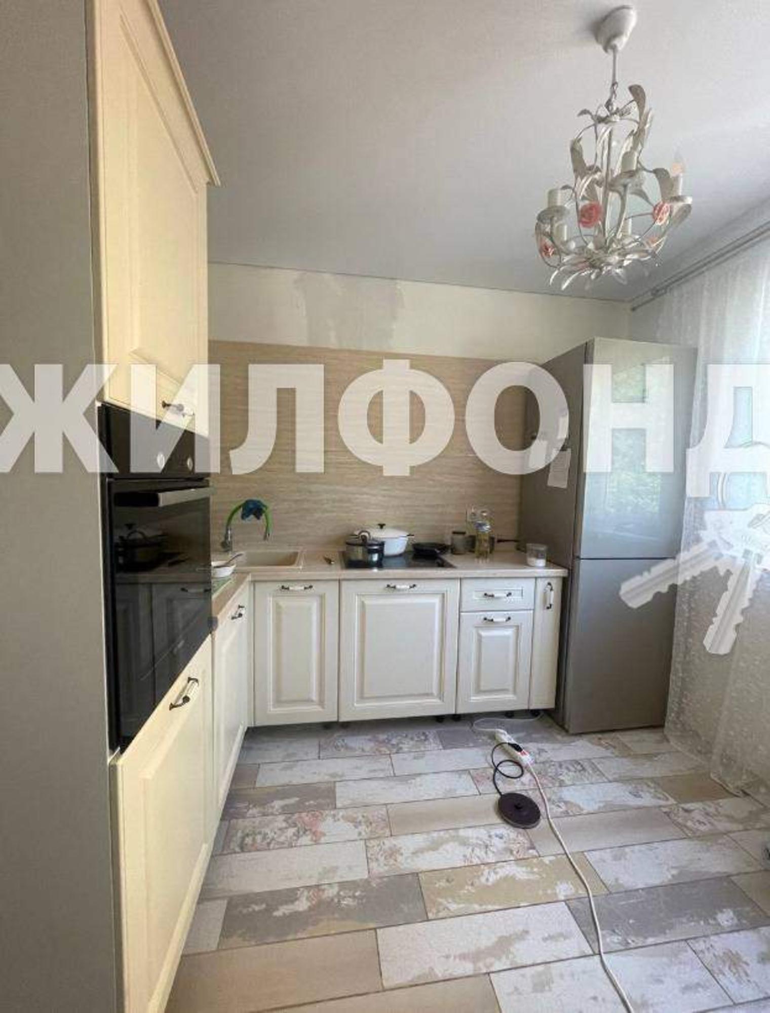Купить квартиру за 15 500 000 рублей на Тепличная улица, д.75