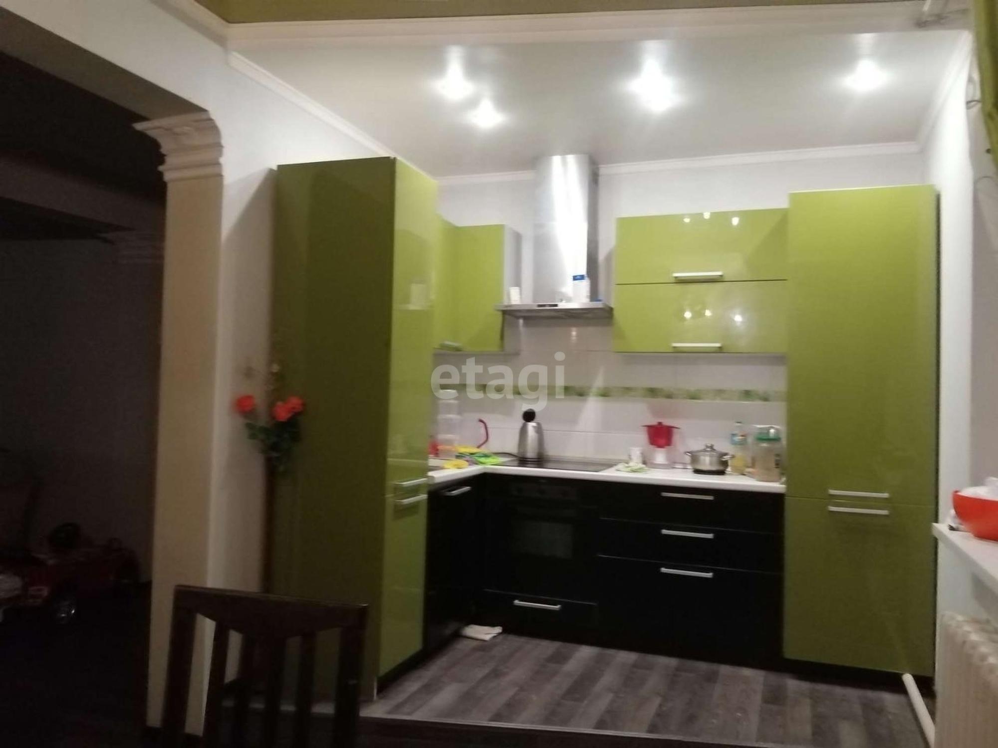 Купить дачу, дом, коттедж за 16 750 000 рублей на Комиссаржевской,