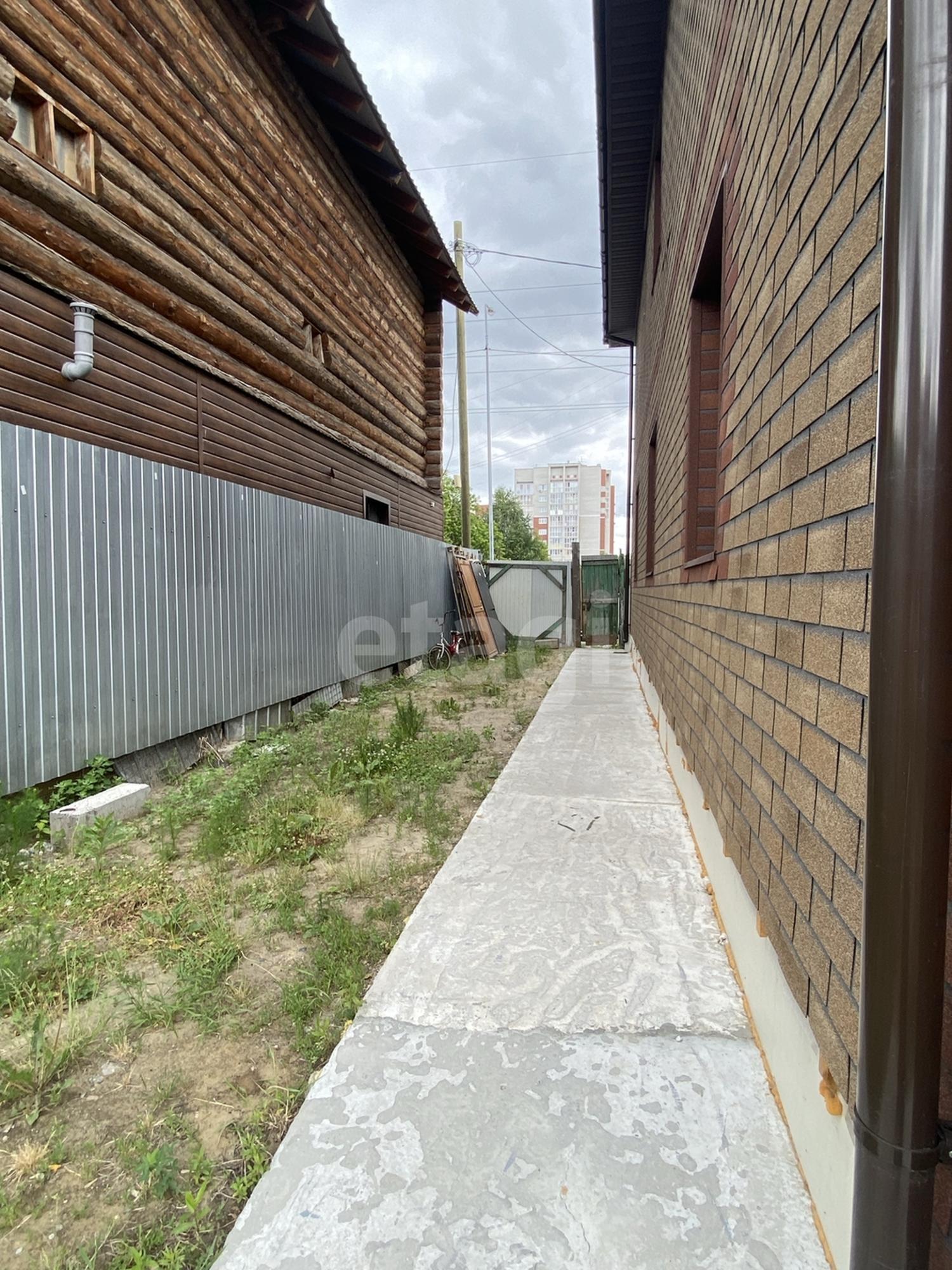 Купить дачу, дом, коттедж за 12 000 000 рублей на Карла Маркса, 69