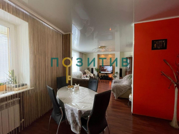 3-комн квартира Новоселов ул, 6