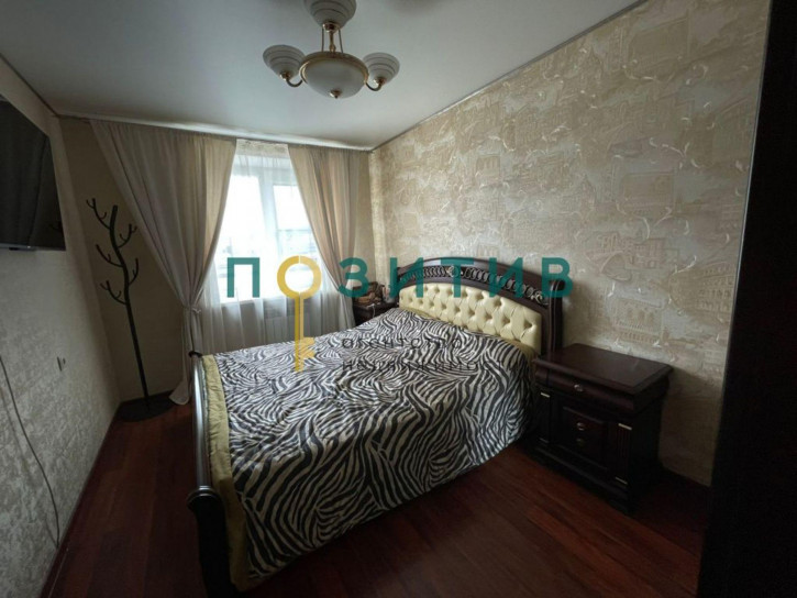 3-комн квартира Новоселов ул, 6