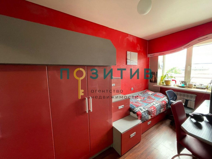 3-комн квартира Новоселов ул, 6