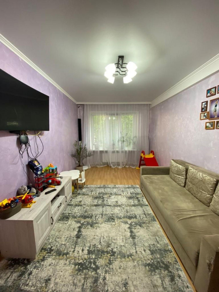 3-комн квартира Октябрьская ул, 429