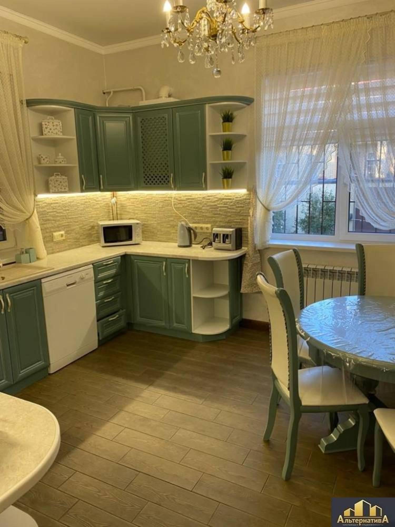 Купить дачу, дом, коттедж за 85 000 000 рублей на Жуковского ул.