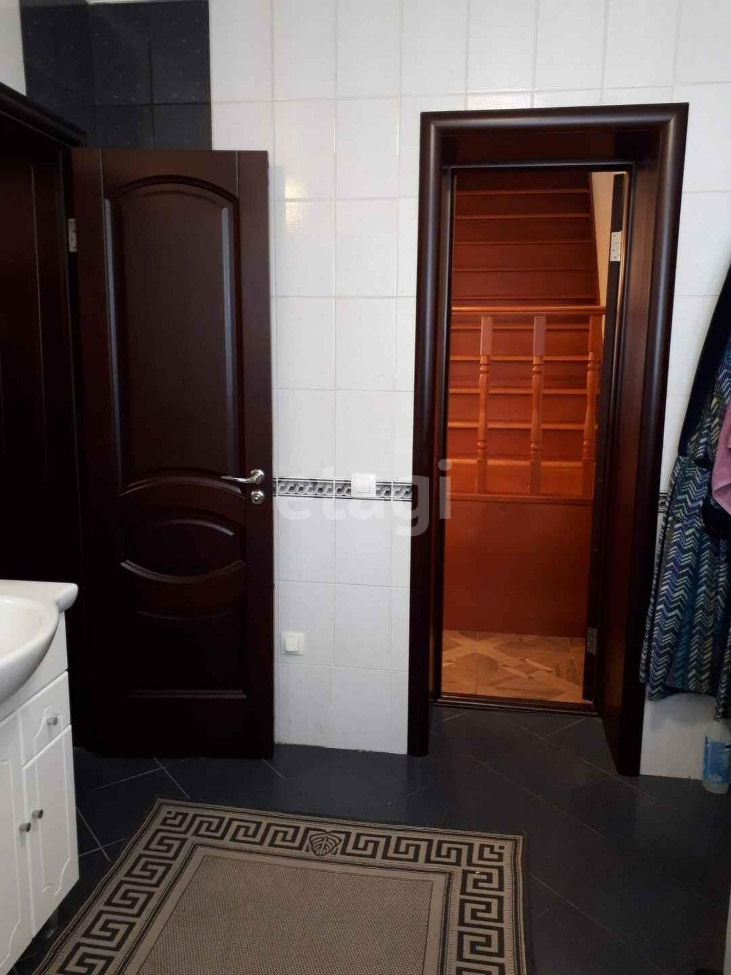 Купить дачу, дом, коттедж за 15 200 000 рублей на Горная, 17