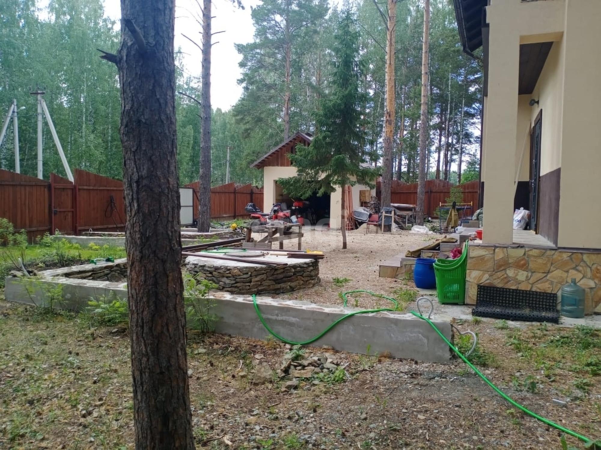 Купить дачу, дом, коттедж за 18 000 000 рублей на Дегтярск,Уральская 61