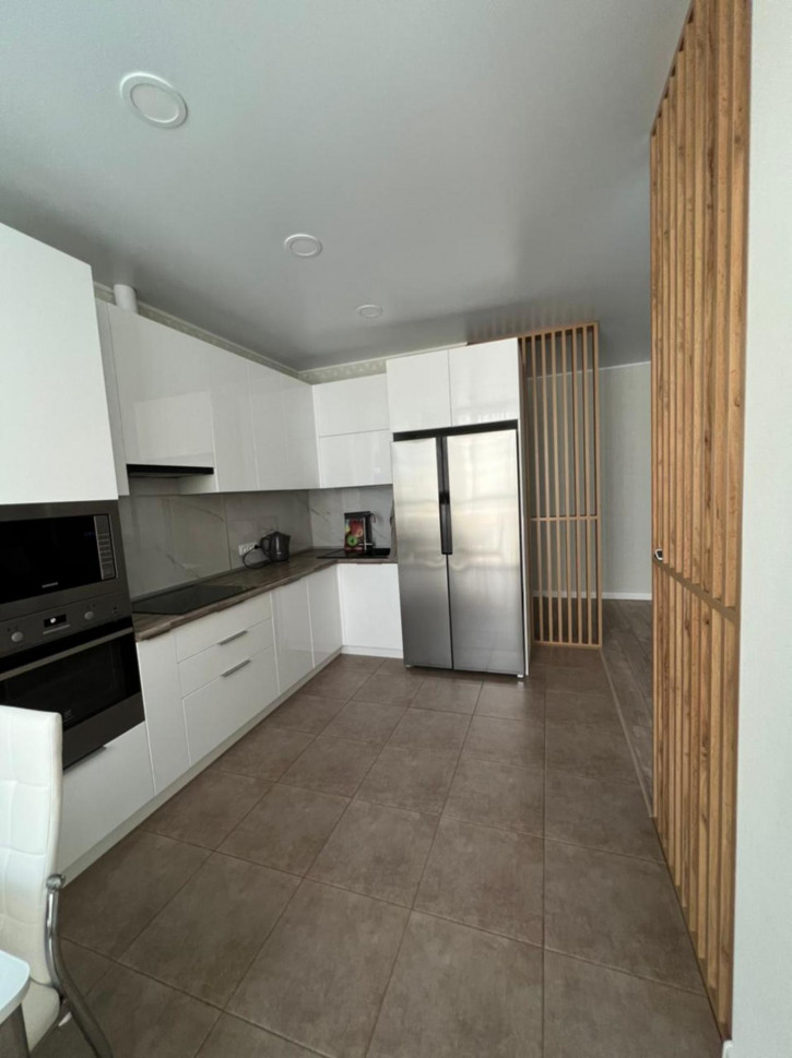 3-комн квартира Архитектора Рехмукова ул, 5