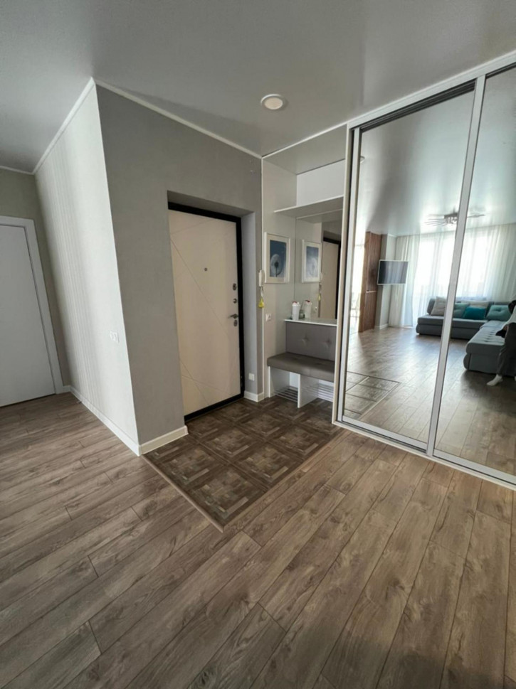 3-комн квартира Архитектора Рехмукова ул, 5