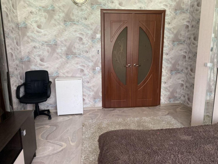 3-комн квартира Усиевича ул, 33А