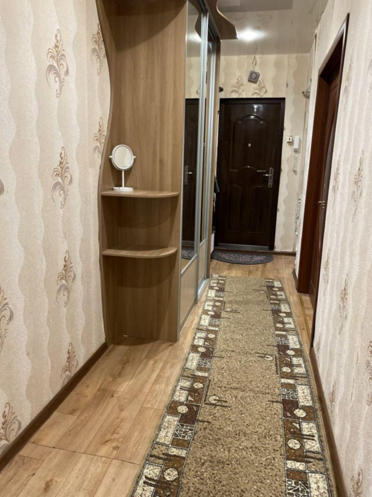 3-комн квартира Усиевича ул, 33А