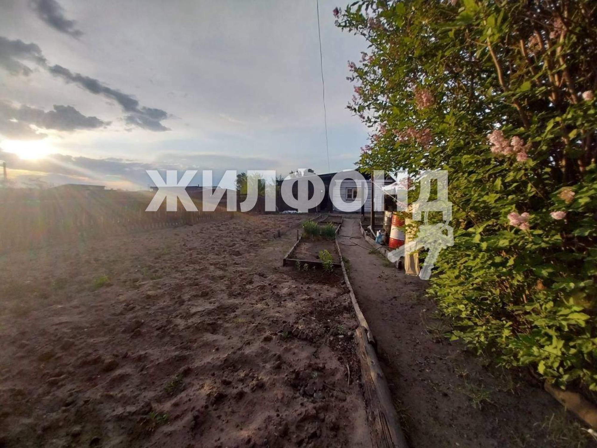 Купить дачу, дом, коттедж за 5 055 000 рублей на 25 лет Советской Тувы улица