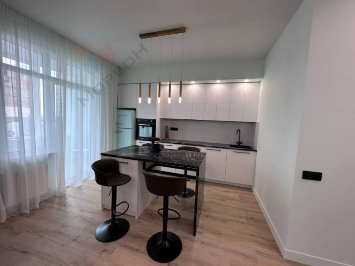 1-комн квартира Гаврилова ул, 88