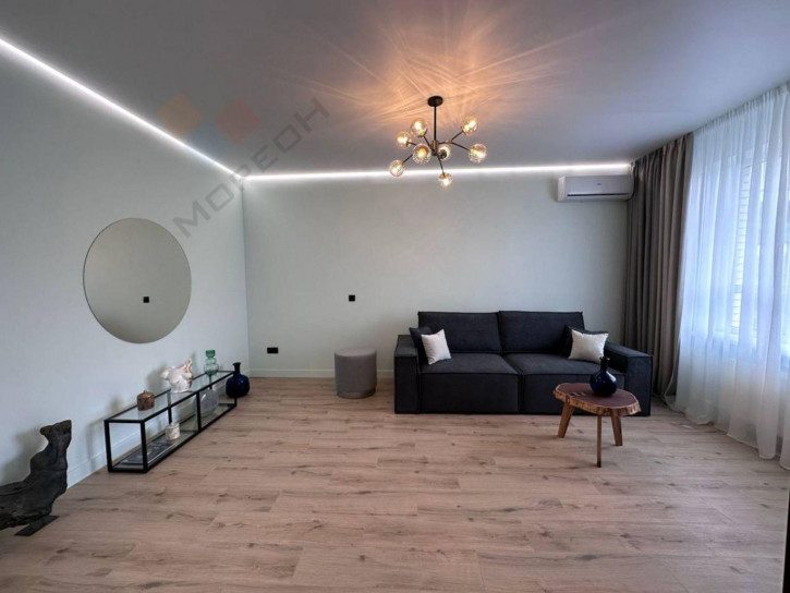 1-комн квартира Гаврилова ул, 88