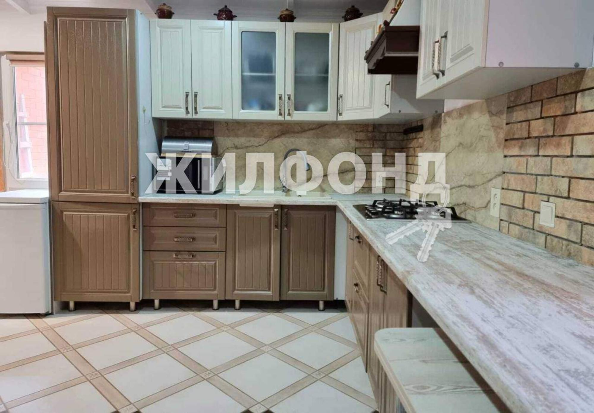 Купить дачу, дом, коттедж за 17 000 000 рублей на Розы Люксембург улица