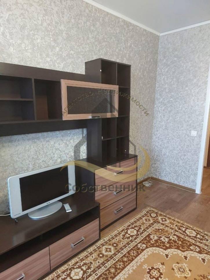 1-комн квартира Космонавтов ул, 15а