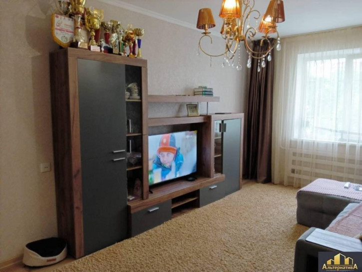 3-комн квартира Победы пр-т.