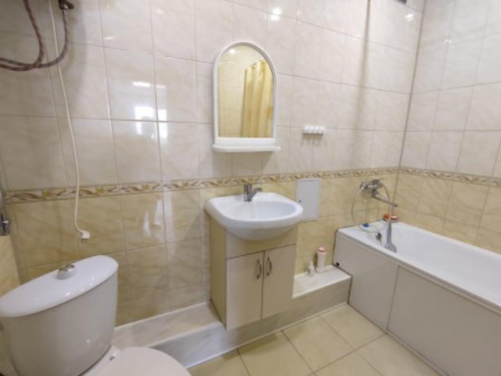 2-комн квартира Горького