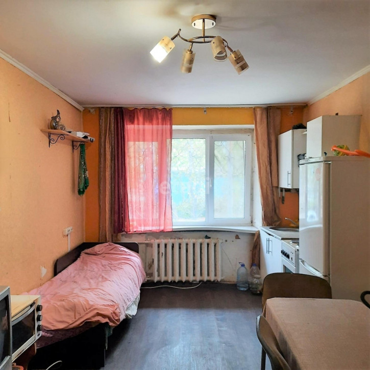 2-комн квартира Республики, 213