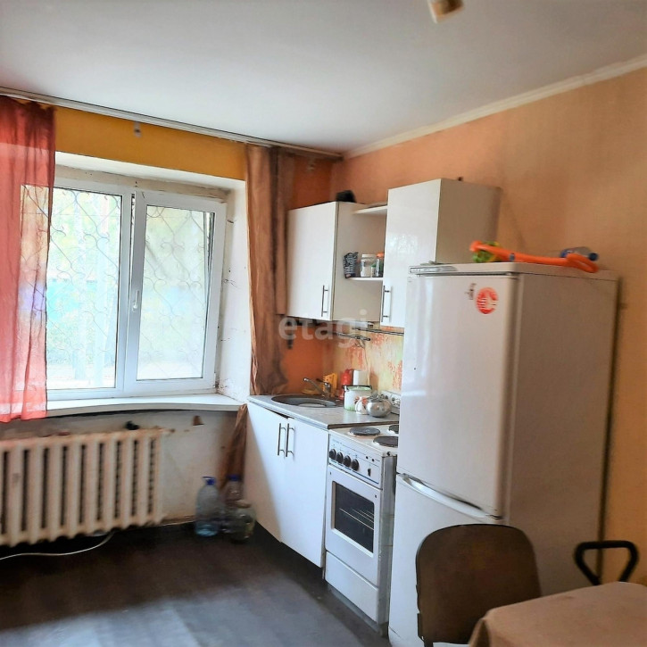 2-комн квартира Республики, 213