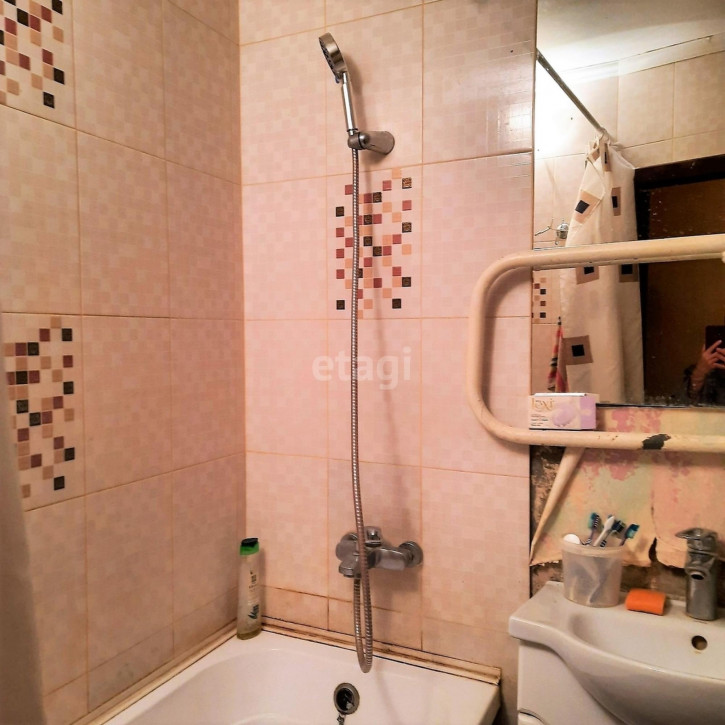 2-комн квартира Республики, 213