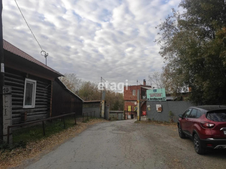 Гараж/парковка Октябрьская 37