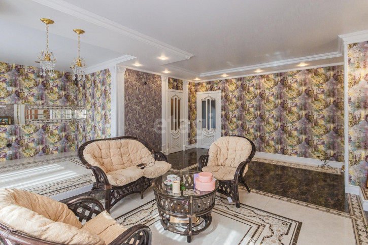 3-комн квартира Колхозная улица, 60а