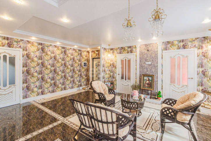 3-комн квартира Колхозная улица, 60а