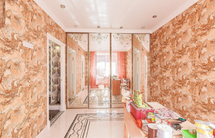 3-комн квартира Колхозная улица, 60а