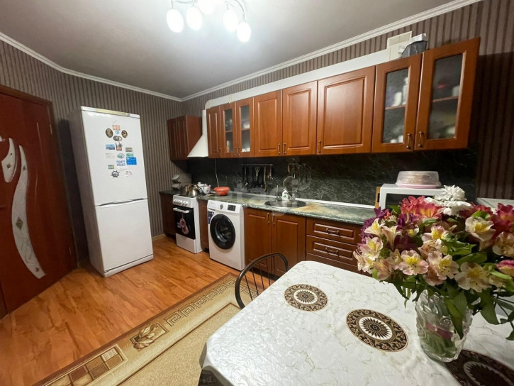 3-комн квартира Мира, 28