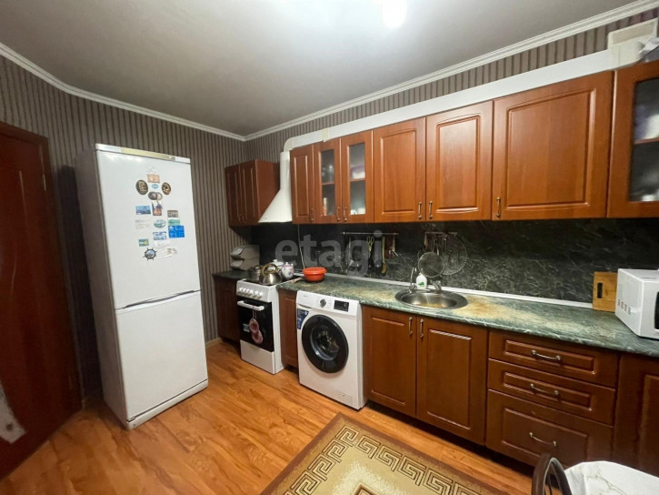 3-комн квартира Мира, 28