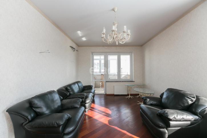 2-комн квартира Осипенко, 16