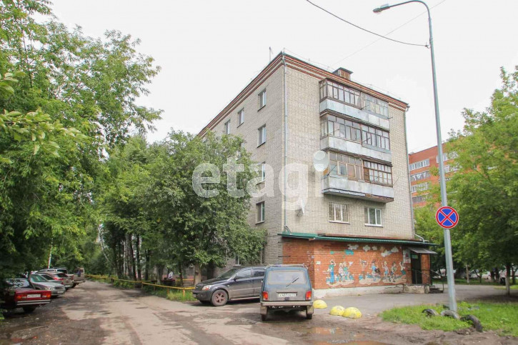 3-комн квартира Комбинатская, 38
