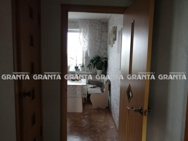 3-комн квартира ул им Сергея Лазо, 36