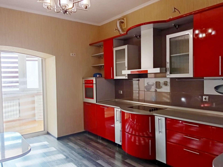 3-комн квартира Победы улица, 124