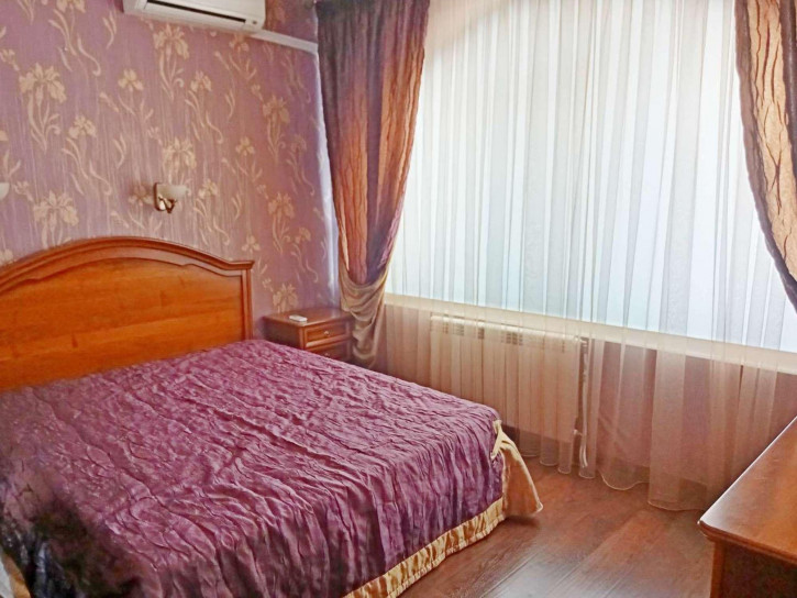 3-комн квартира Победы улица, 124