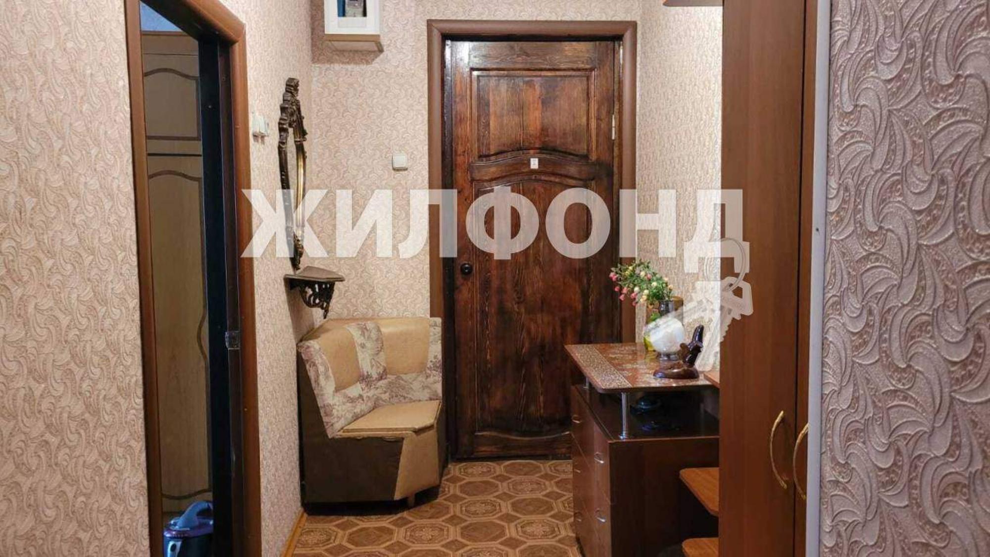 Купить квартиру за 2 400 000 рублей на Железнодорожная улица, д.8
