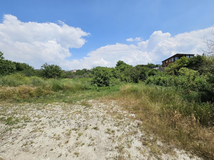 Земельный участок село Варваровка