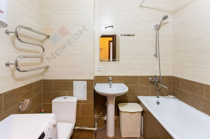 1-комн квартира Сергея Есенина ул, 108/2