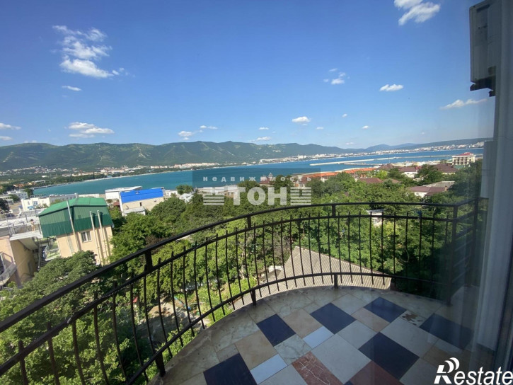 7-комн квартира ул. Сипягина, 7