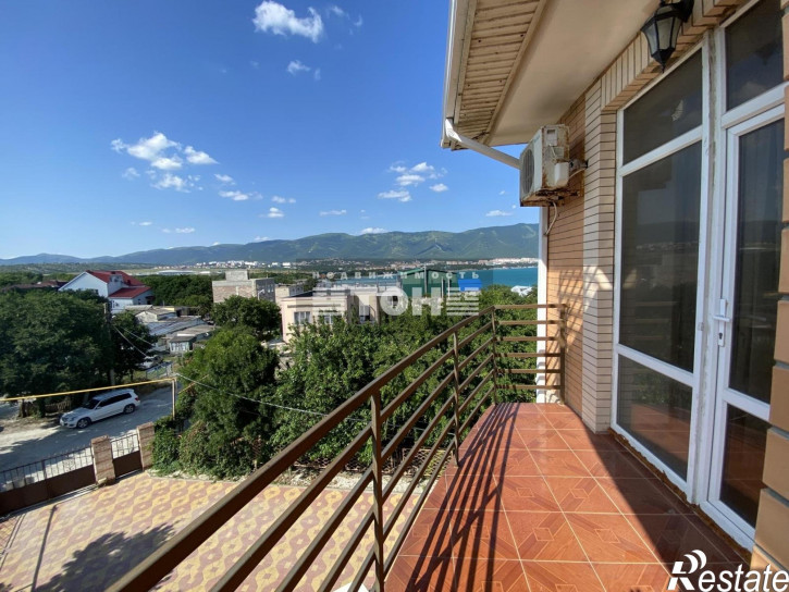 7-комн квартира ул. Сипягина, 7