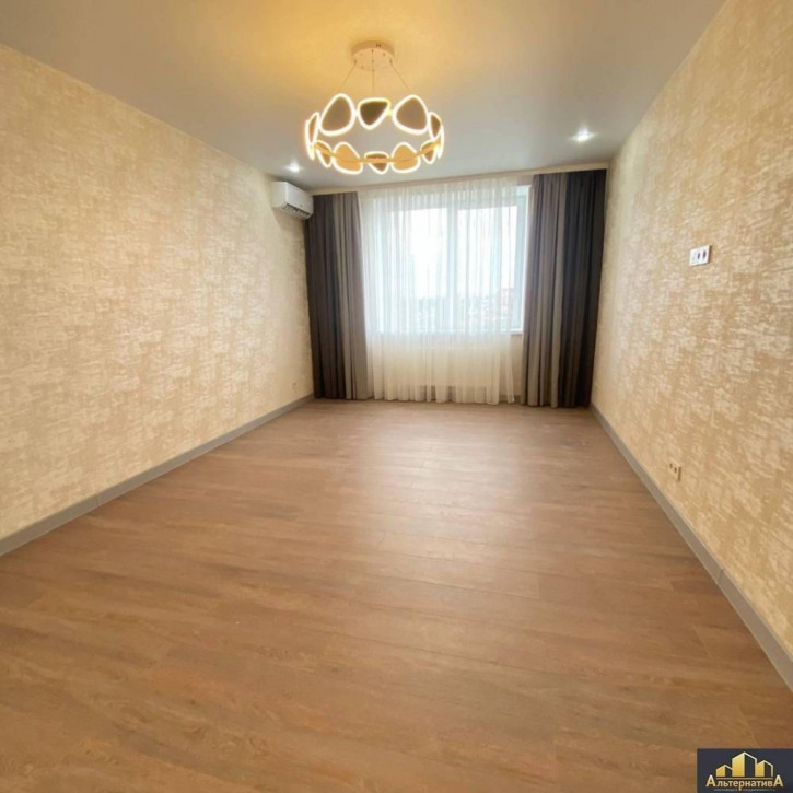 3-комн квартира Тольятти ул.